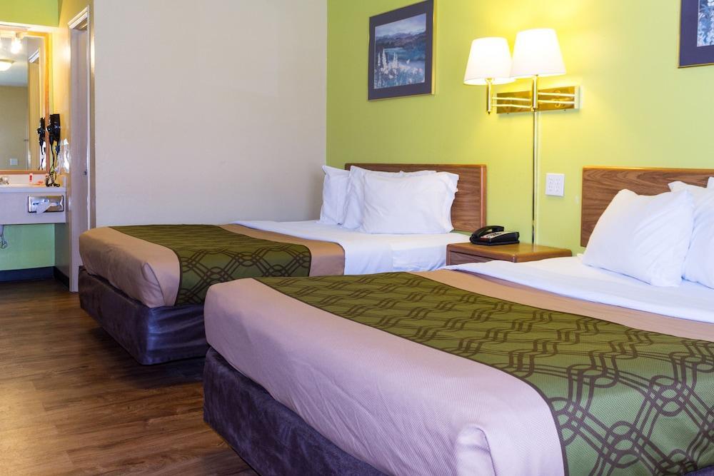 Econo Lodge Pryor Creek Ngoại thất bức ảnh