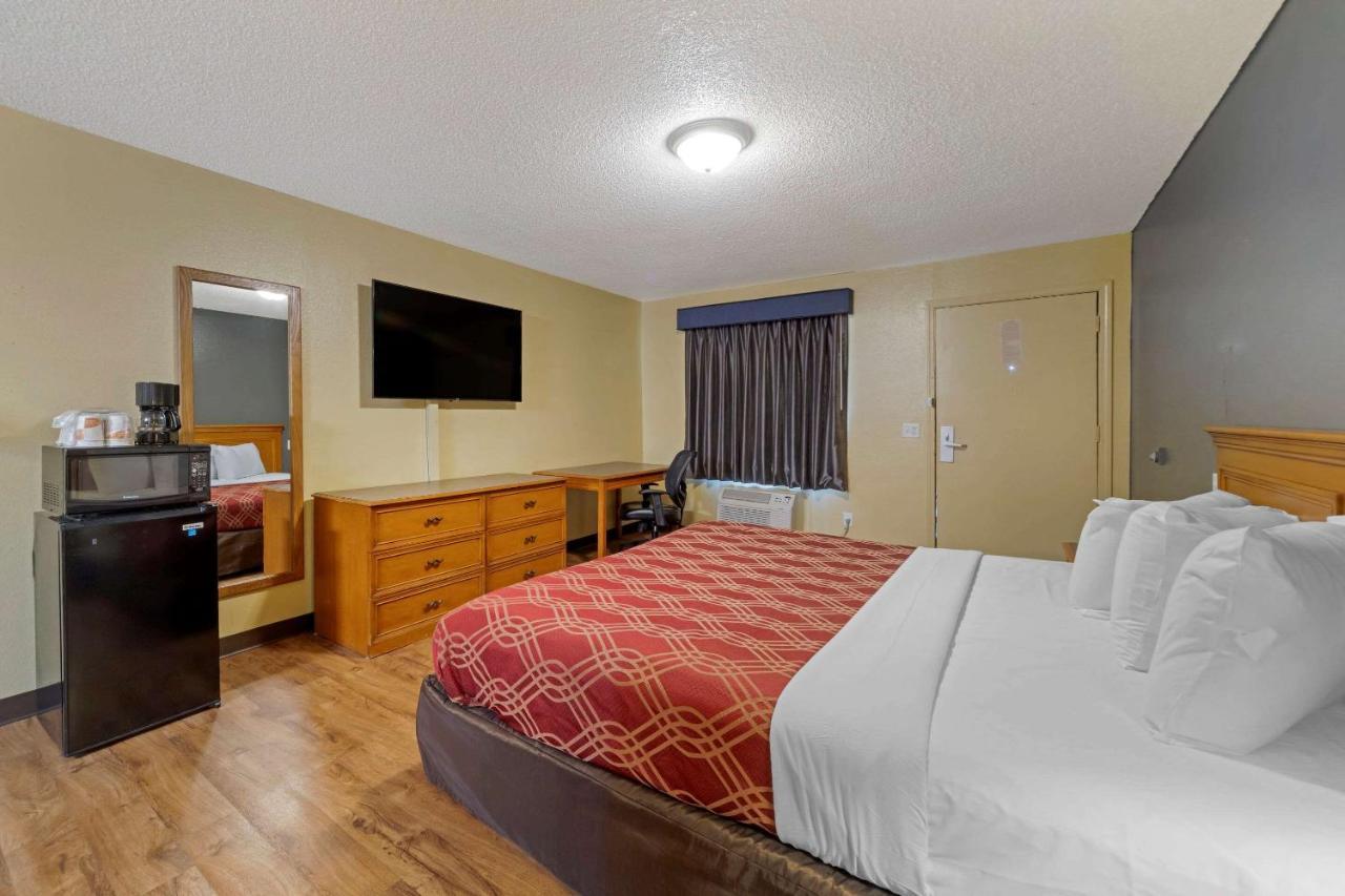 Econo Lodge Pryor Creek Ngoại thất bức ảnh