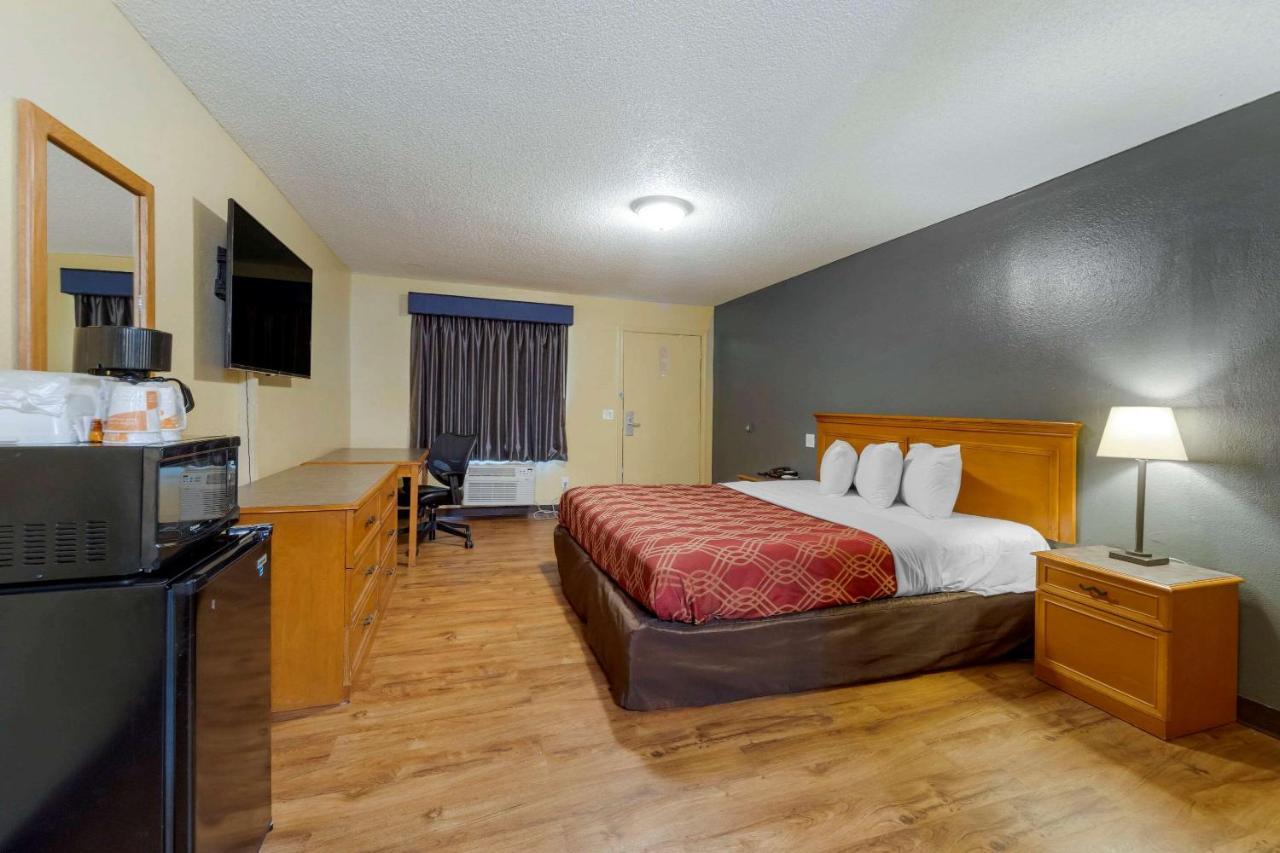 Econo Lodge Pryor Creek Ngoại thất bức ảnh
