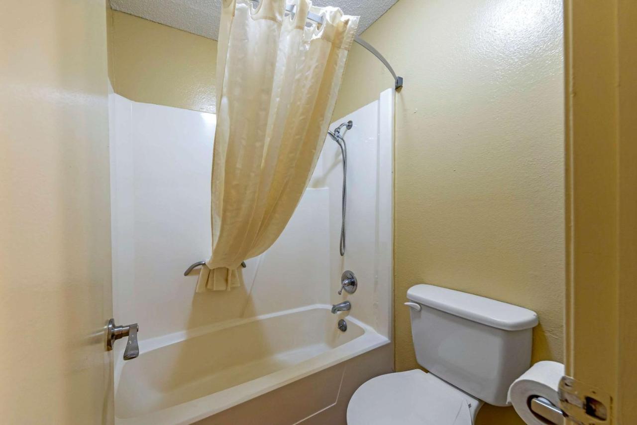 Econo Lodge Pryor Creek Ngoại thất bức ảnh