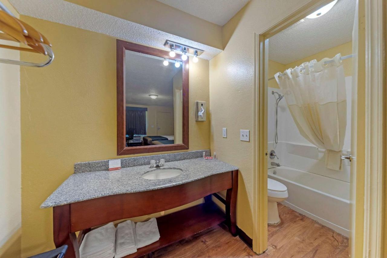 Econo Lodge Pryor Creek Ngoại thất bức ảnh