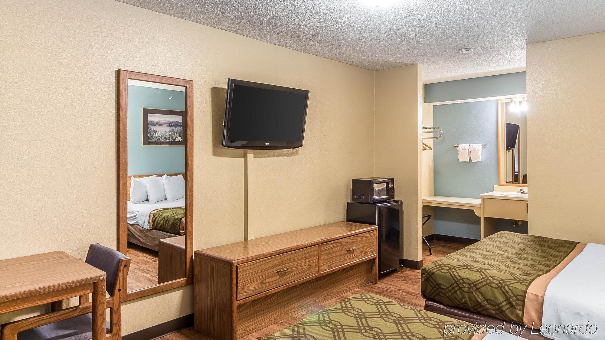 Econo Lodge Pryor Creek Ngoại thất bức ảnh