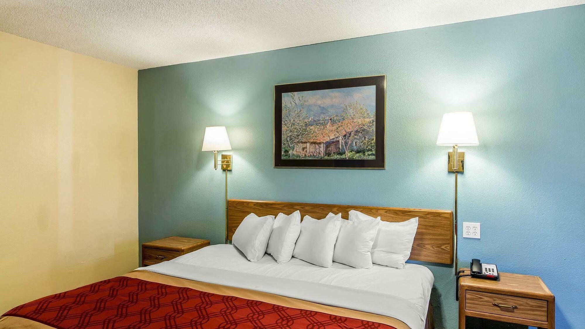 Econo Lodge Pryor Creek Ngoại thất bức ảnh