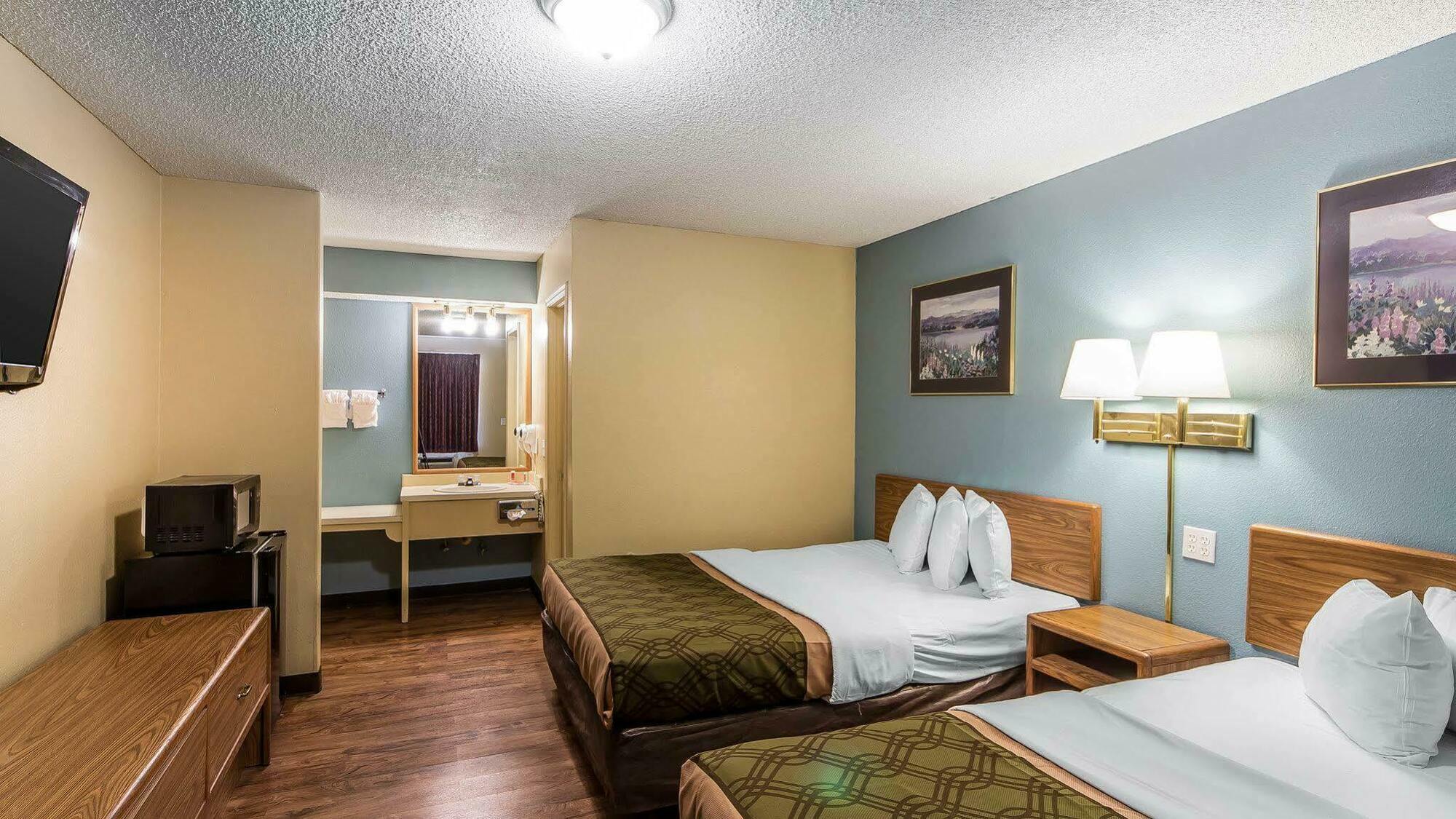Econo Lodge Pryor Creek Ngoại thất bức ảnh